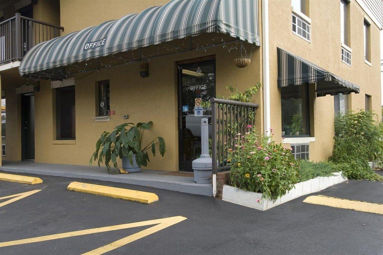 Cabarrus Inn Concord Exteriör bild